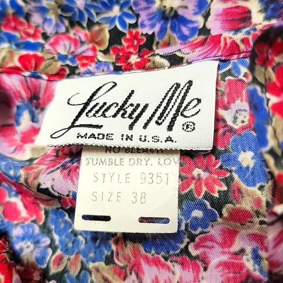 VTG | Multicolored Floral Print Blouse W/ Floppy Bow Tie - Picture 10 of 14